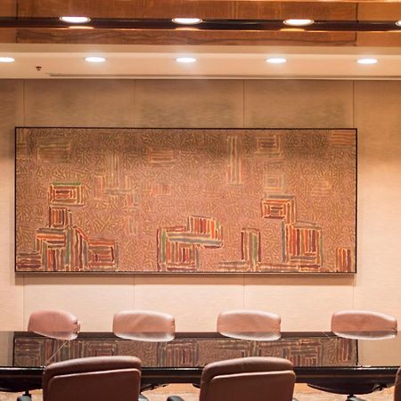 인터컨티넨탈 애들레이드 호텔 외부 사진 The 1960s mural by John Alexander in the boardroom of the Bank of England