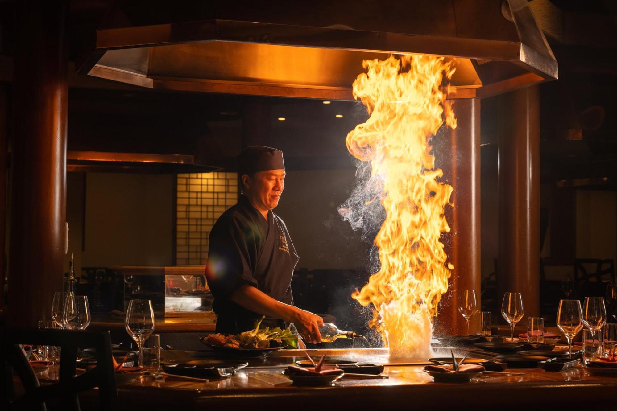 인터컨티넨탈 애들레이드 호텔 외부 사진 Teppanyaki cooking